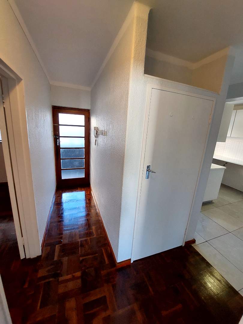 To Let 2 Bedroom Property for Rent in Tamboerskloof Western Cape